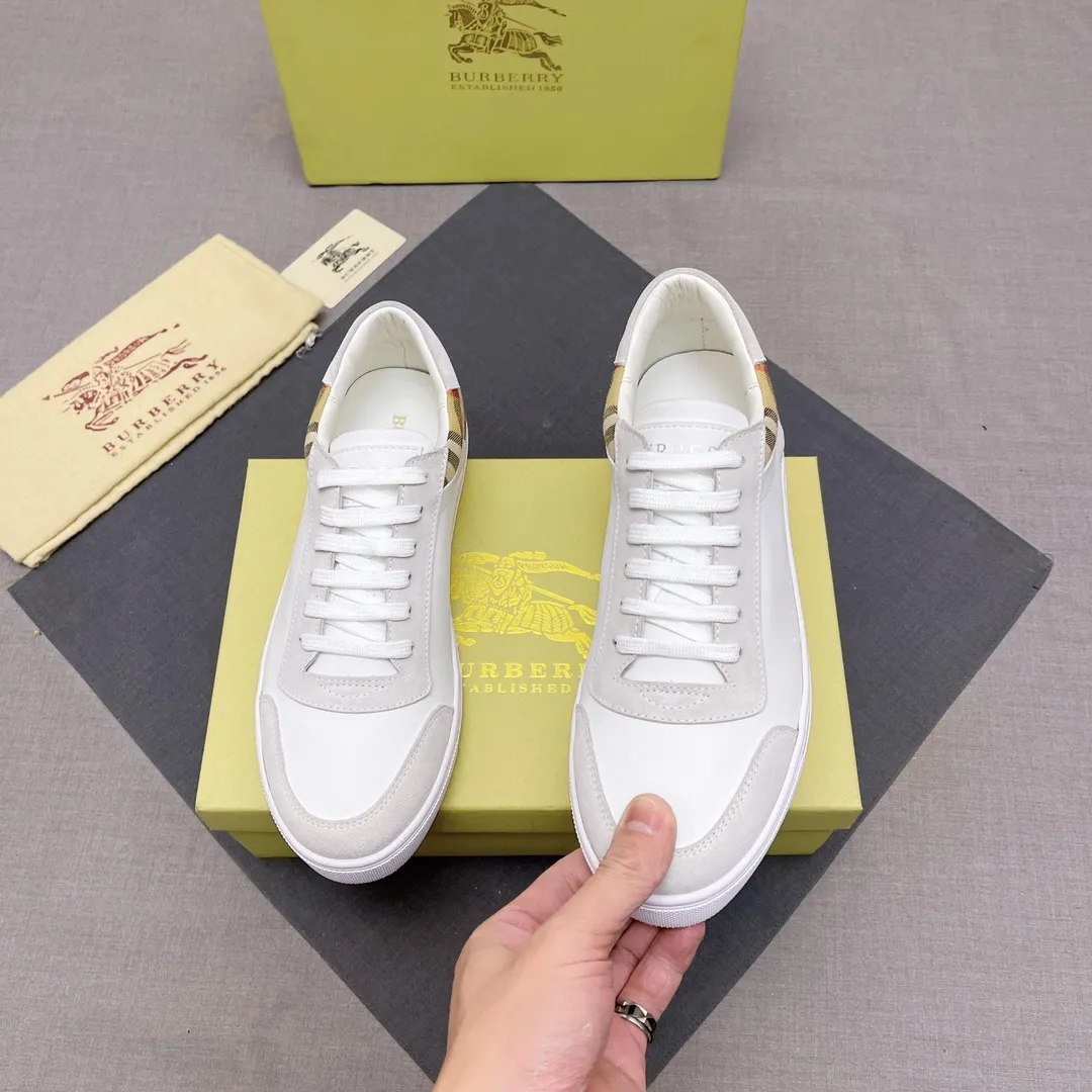 P360 B men's classic low-top sneakers are reinterpreted in Vintage plaid cotton and cowhide materials, decorated with a new brand logo. First-grain cowhide lining, embossed Burberry lettering logo on the heel, original outsole! 38-44 (45 46 customized) No. 019